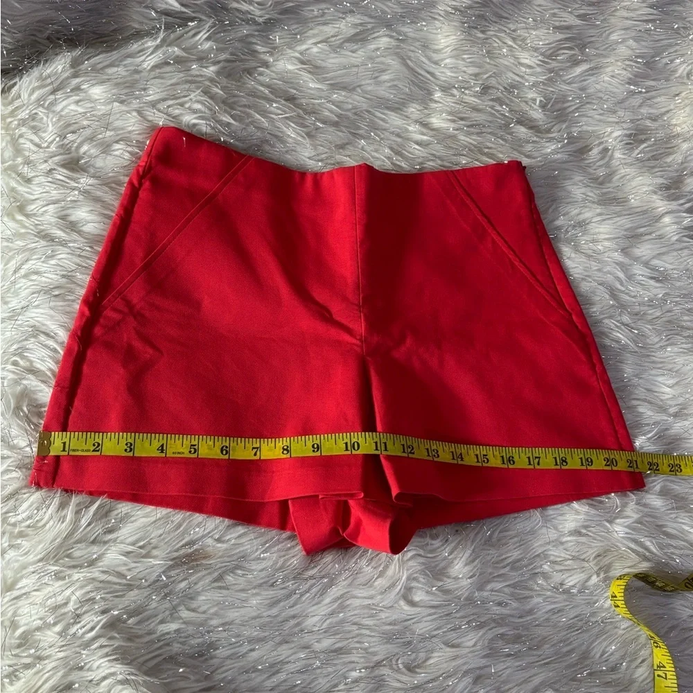 Zara Red Skirt Shorts with detail on the lower part of the Front Size USA L EURL